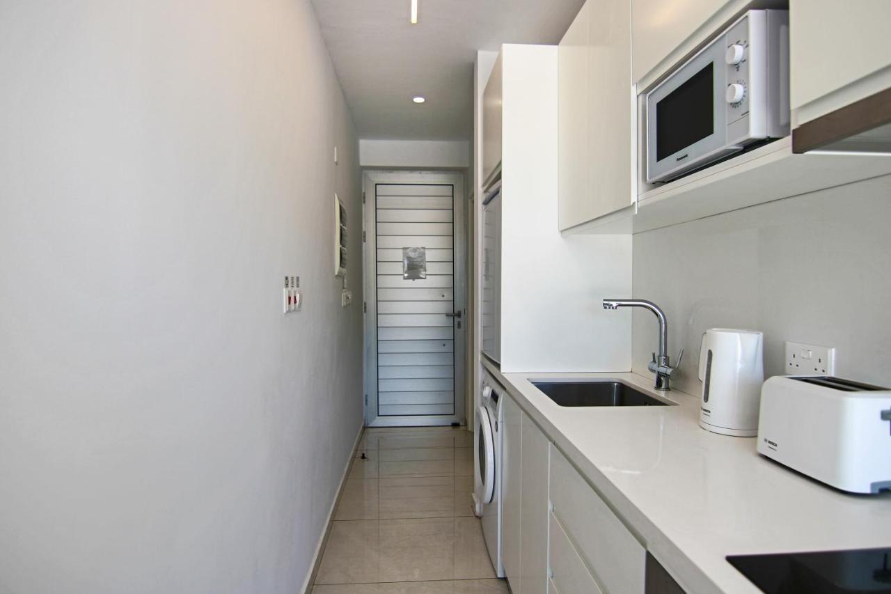 Phaedrus Living - Seaside Luxury Flat Harbour 105 Apartment Paphos ภายนอก รูปภาพ