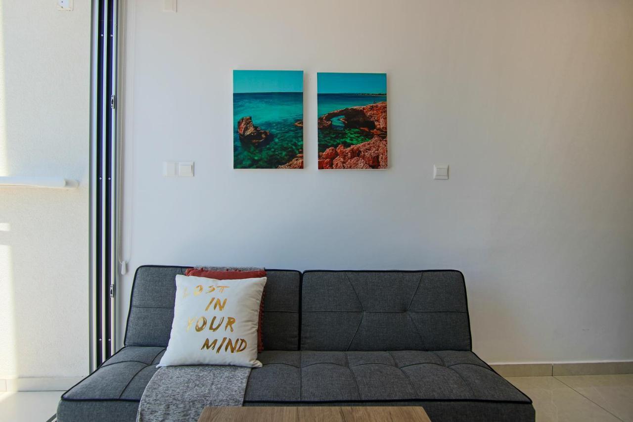 Phaedrus Living - Seaside Luxury Flat Harbour 105 Apartment Paphos ภายนอก รูปภาพ